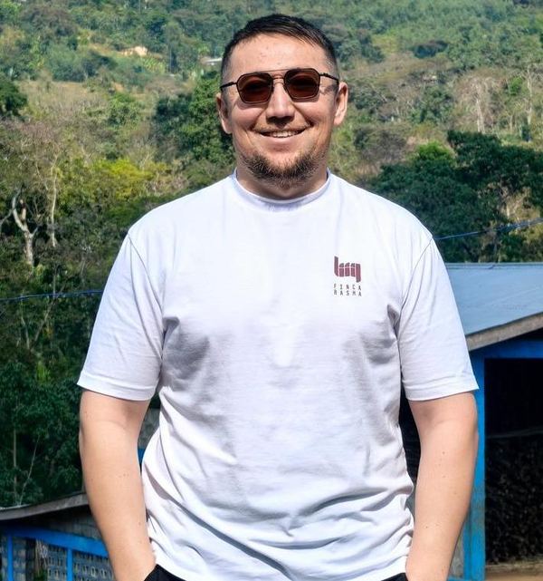 Dastur Kalikkozi, Co-Founder